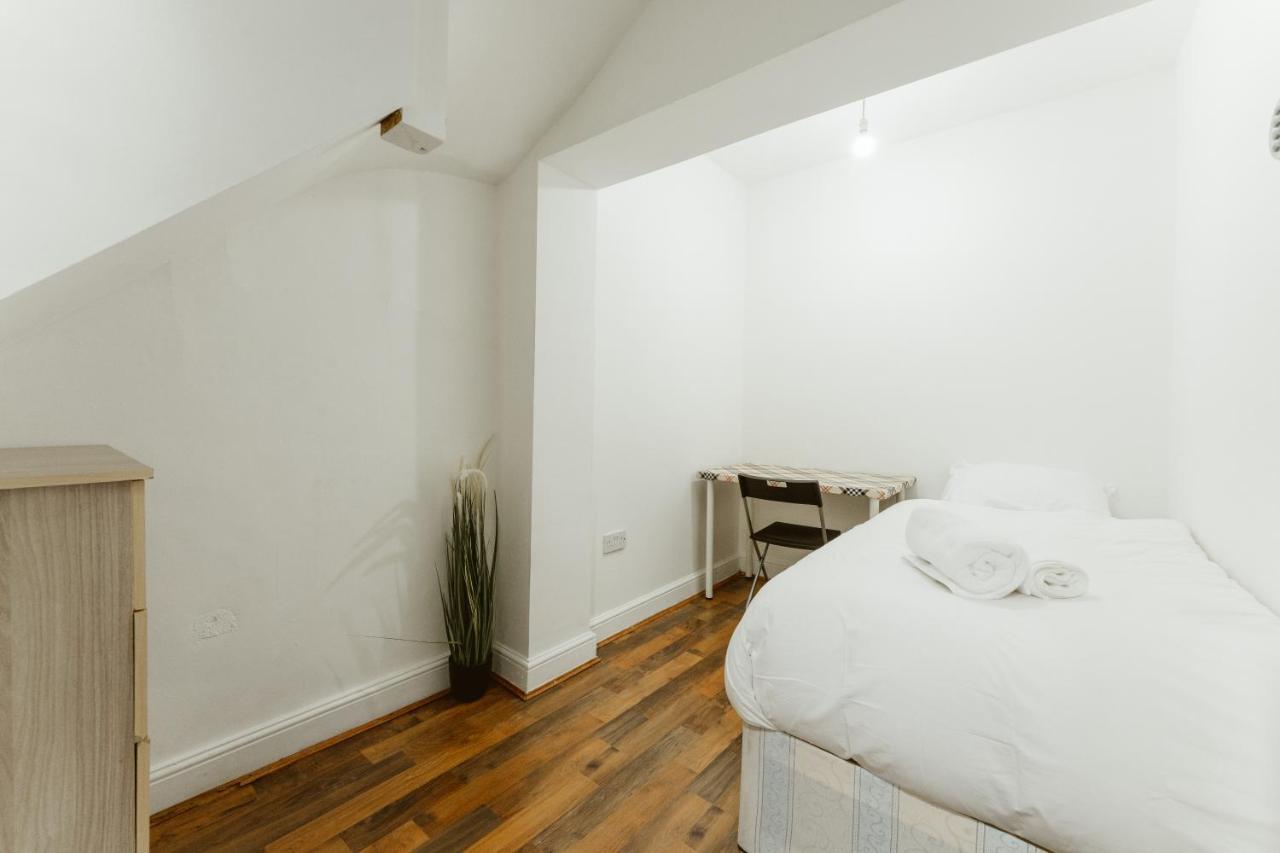 Upton Park Bedrooms 25 Min To Central Londra Dış mekan fotoğraf